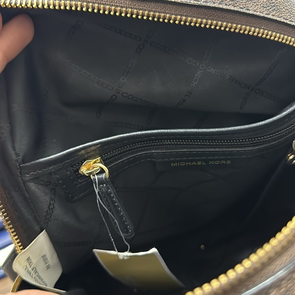 Michael Kors Medium Backpack Leopard - Picture 10 of 16